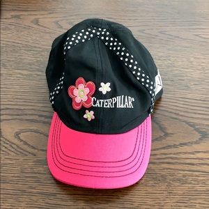 🎁 NWOT caterpillar girls hat